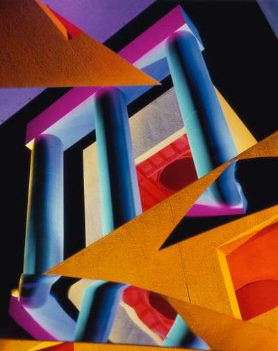 Barbara Kasten, Architectural Site 8, December 21, 1986 (1986). Cibachrome. 153.7 x 122 cm. © Barbara Kasten.
