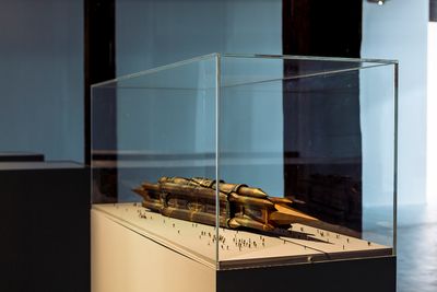 Michaël Borremans, Space Vessel I (2017). Bronze and paint. 9.2 x 9.04 x 11.3 cm. Exhibition view: 21st Biennale of Sydney, Artspace, Sydney (16 March–11 June 2018).