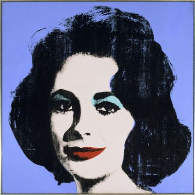 Andy Warhol, Liz #4 (1963). Synthetic polymer paint silkscreened on canvas. 101.6 x 101.6 cm. Private collection. © 2017 The Andy Warhol Foundation for the Visual Arts, Inc./Artists Rights Society, New York.