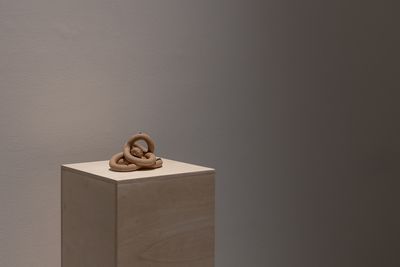 Dusadee Huntrakul, Dreaming by the Foothill of the Mountain (2022). Ceramic (Stoneware). 8.5 x 30 x 16 cm. Exhibition view: The Commoner's House, BANGKOK CITYCITY GALLERY, Bangkok (6 August–25 September 2022).