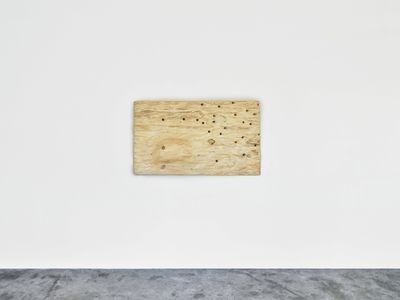 Jaffa Lam, A Piece of Good Water III (2017). Recycled crate wood, speaker, and audio equipment. 90 x 150 x 6 cm. Exhibition view: Chasing an Elusive Nature, Axel Vervoordt Gallery, Hong Kong (15 October 2022–7 January 2023).