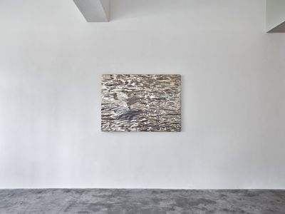 Jaffa Lam, A Piece of Good Water I (Peaceful · Surging) (2016) Stainless steel. 107 x 150 x 6 cm. Exhibition view: Chasing an Elusive Nature, Axel Vervoordt Gallery, Hong Kong (15 October 2022–7 January 2023).