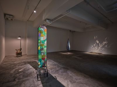 Exhibition view: Jaffa Lam, Chasing an Elusive Nature, Axel Vervoordt Gallery, Hong Kong (15 October 2022–7 January 2023).