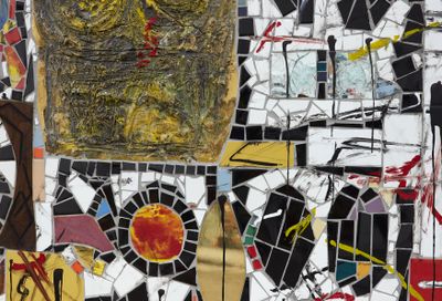 Rashid Johnson, Untitled Broken Crowd (2020) (detail). Ceramic tile, mirror tile, spray enamel, branded red oak flooring, bronze, oil stick, black soap, wax, oyster shells. 242.5 x 404 x 7 cm. © Rashid Johnson.