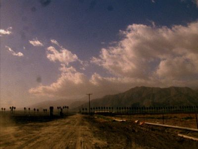 Gelare Khoshgozaran, Medina Wasl: Connecting Town (2018) (still). 16mm film transferred to video, colour, and sound. 31 min.