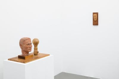 Left to right: Joe Bradley, Liberation (2023). Plaster, wood. 56 x 86.5 x 56 cm; Untitled (2023). Wood. 33 x 71 x 43 cm. Exhibition view: Rejoice: Drawing and Sculpture, Galerie Eva Presenhuber, Vienna (21 April–25 May 2023). © Joe Bradley.