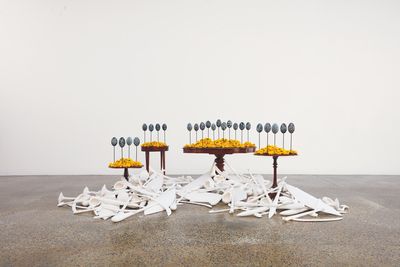 Jonathan Jones, untitled (emu eggs) after Étienne-Pierre Ventenat (2021–2023); untitled (vases, armes, pêche) (2023). Emu (Dromaius novaehollandiae) eggshell, powder-coated steel, golden everlasting paper daisy (
