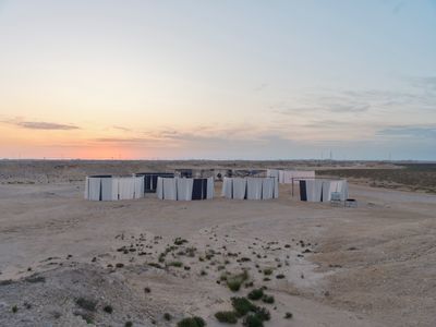 Exhibition view: Olafur Eliasson, The curious desert, near the Al Thakhira Mangrove in Northern Qatar (19 March–15 August 2023).