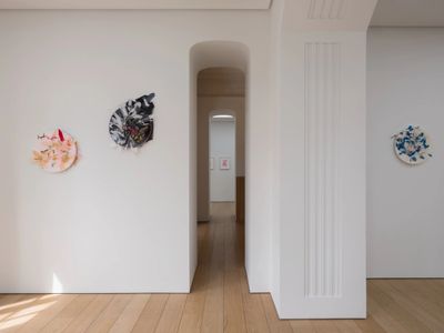 Exhibition view: Helen Marden, Agape/Αγάπη, Gagosian, Athens (21 September–21 October 2023).