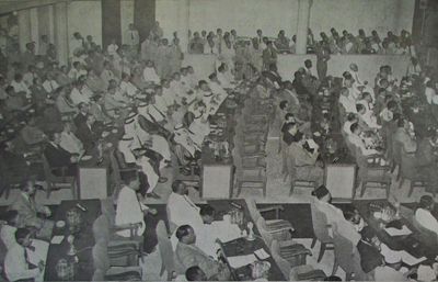 Plenary session during the Bandung Conference (1955). Foreign Ministry of the Republic of Indonesia, public domain.