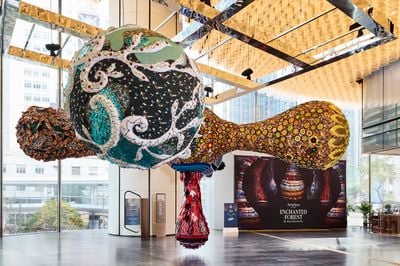 Exhibition view: Joana Vasconcelos, Valkyrie Seondeok, Two Taikoo Place, Hong Kong (18 March–28 April 2024).