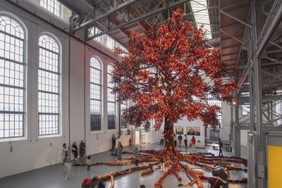 Joana Vasconcelos, Árvore Da Vida (Tree of Life) (2023). Exhibition view: Plug-in, MAAT – Museum of Art, Architecture and Technology, Lisbon (29 September 2023–8 April 2024).