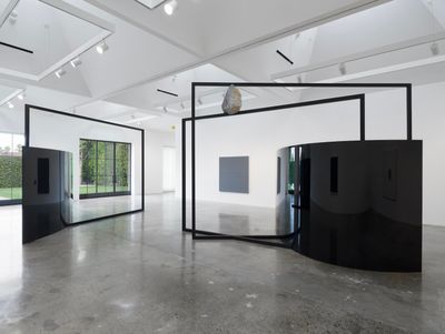 Exhibition view: Alicja Kwade and Agnes Martin, Space Between the Lines, Pace Gallery, Los Angeles (18 May–29 June 2024).