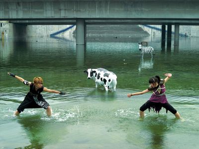 Cao Fei, Cosplayers (2004). Single-channel video, colour, sound, 9:12 min, 4:3.