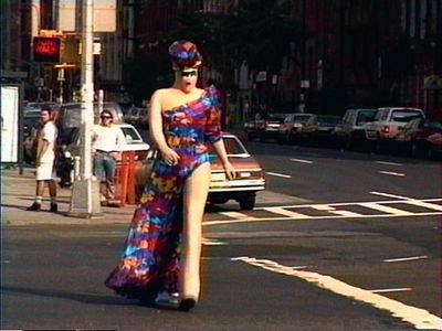 Charles Atlas, Mrs Peanut Visits New York (1999) (video still).