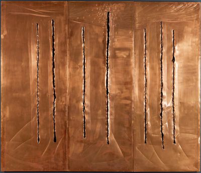 Lucio Fontana, Spatial Concept, New York 10 (Concetto Spaziale, New York 10) (1962). Copper with cuts and scratches. 94 × 234 cm. Fondazione Lucio Fontana, Milan.