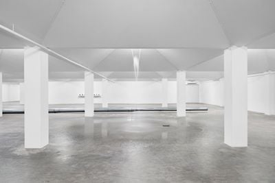 Exhibition view: Ghislaine Leung, Fountains, Simian, Copenhagen (25 February–16 April 2023).