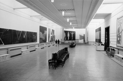 Exhibition view: Ten Big Paintings, National Art Gallery (1971). Ref: AW-0449. Alexander Turnbull Library, Wellington, New Zealand. /records/37152892. Photo: Ans Westra.