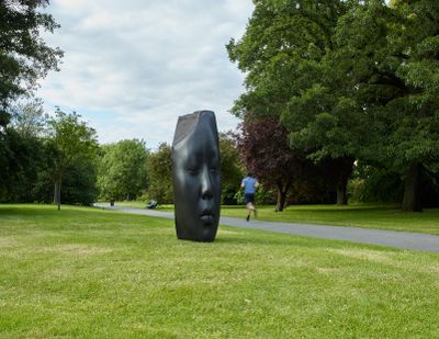Jaume Plensa, Laura Asia's Dream (2018). Exhibition view: Frieze Sculpture, Regent's Park, London (3 July–6 October 2019). Courtesy Lawrie Shabibi, Stephen White/Frieze. Photo: Stephen White.