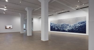 Exhibition view: Wu Chi-Tsung, jing-atmospheres, Sean Kelly, New York (5 November–18 December 2021).