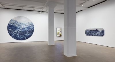 Exhibition view: Wu Chi-Tsung, jing-atmospheres, Sean Kelly, New York (5 November–18 December 2021).