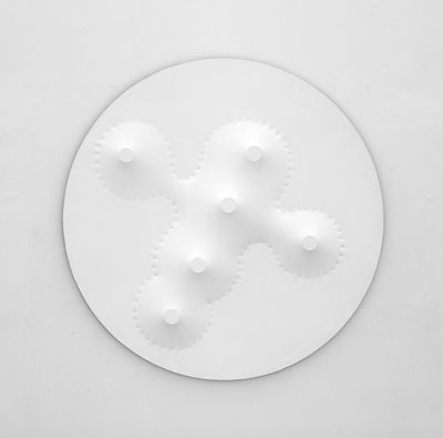 Norio Imai, Work Circle F (1964). Acrylic paint, cotton, plastic mould on canvas. 160 cm diameter.