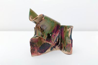 Lynda Benglis, Houma (2013). Glazed ceramic. 38.1 x 38.1 x 25.4 cm.