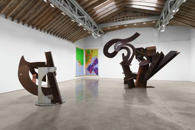 Exhibition view: Mark di Suvero, Painting and Sculpture, Paula Cooper Gallery, New York (9 September–21 October 2023). © Mark di Suvero.