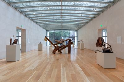 Exhibition view: Mark di Suvero, Steel Like Paper, Nasher Sculpture Center, Dallas (28 January–27 August 2023). © Mark di Suvero.