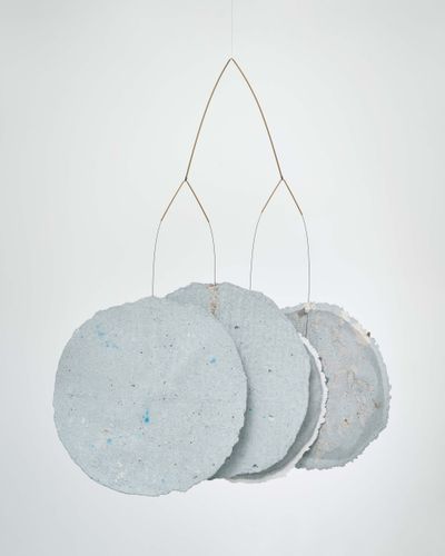 Jiieh G Hur, 11 - 11 Blue (2024). Paper, starch, steel wire, bronze pipe. 155 x 125 cm.