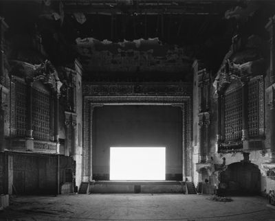 Hiroshi Sugimoto, Kenosha Theater, Kenosha (2015). Gelatin silver print.