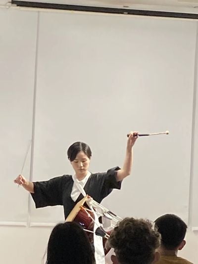 表演现场："我的欧吉酱"，九思堂，台北（2022年6月11日）。摄影：支黎雁。