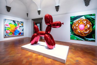 Exhibition view: Jeff Koons, Shine, Fondazione Palazzo Strozzi, Florence (2 October 2021–30 January 2022).