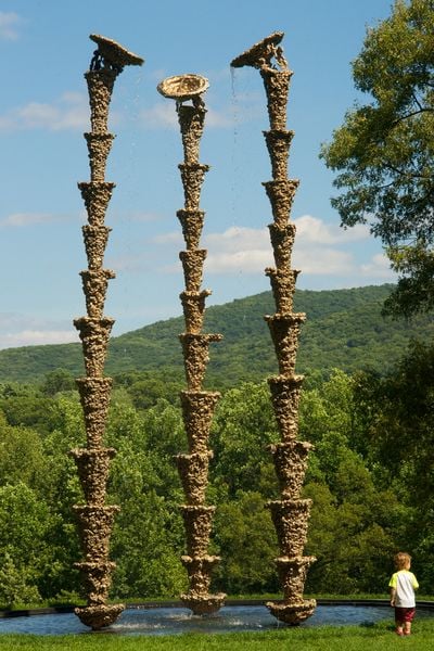 Lynda Benglis, Water Sources (2015), Storm King Art Center, Mountainville, New York. Courtesy Storm King Art Center. Photo: Jerry L. Thomson.