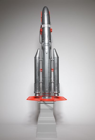 Goshka Macuga, GO NO GO is a giant rocket encouraging audiences to look beyond our own immediate surroundings and up to outer space. Photo: James O Jenkins.