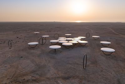 Olafur Eliasson, Shadows travelling on the sea of the day (2022). Steel, fibreglass, glass mirrors. Exhibition view: Doha, Qatar, 2022. © 2022 Olafur Eliasson.