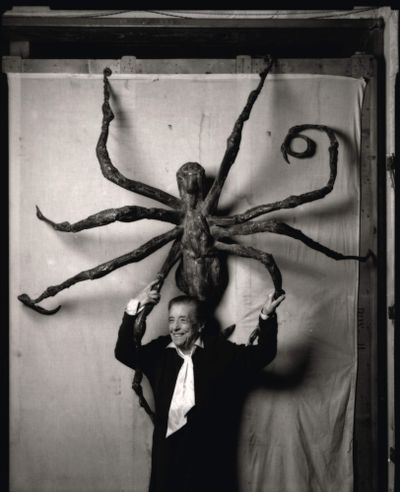 Louise Bourgeois with the steel version of Spider IV (1996). Photo: Peter Bellamy. Artwork