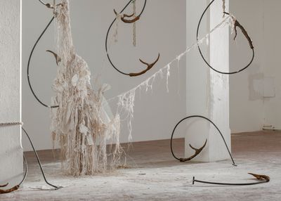 Dominique White, May you break free and outlive your enemy (2021). Cast iron, forged iron, sisal, kaolin clay, nul sails, sisal. Photo: Flavio Pescatori.