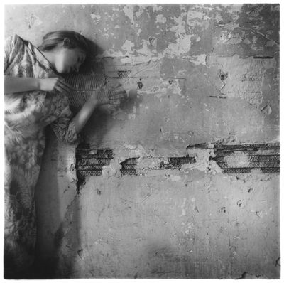 Francesca Woodman, Untitled, New York (1979). Vintage gelatin silver printImage: 5 1/2 x 5 1/2 inches (14 x 14 cm). Paper: 6 3/4 x 6 3/4 inches ( 17.1 x 17.1 cm). © Woodman Family Foundation / Artists Rights Society (ARS), New York.