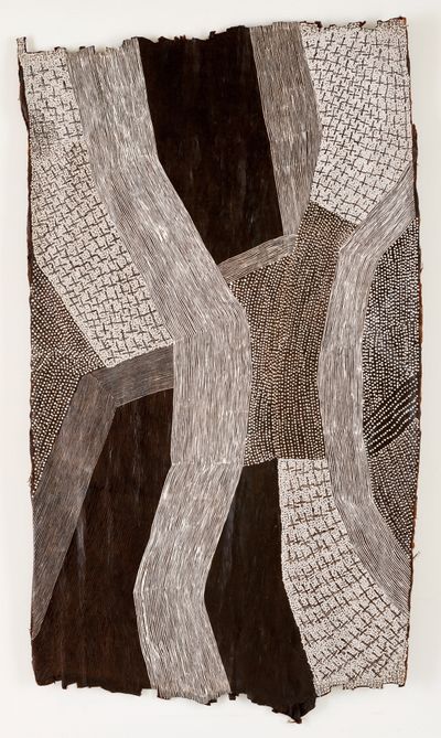 Djakaŋu Yunupiŋu, Nyalala gurmilili. Natural pigments on bark. 263 x 154 cm. © the artist.
