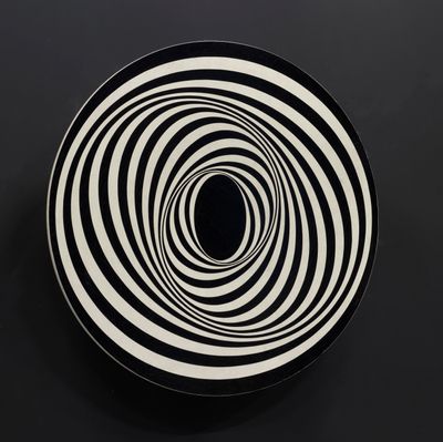 Francis Michael Celentano, Kinetic Painting III (1967). Acrylic on Masonite with motor. Diameter: 121.92 cm. Collection Buffalo AKG Art Museum.