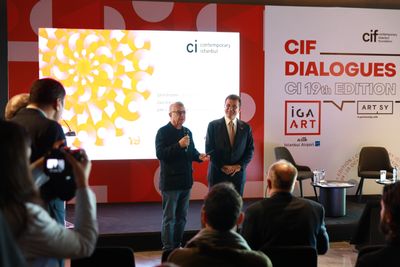 Contemporary Istanbul director Ali Güreli (left) with Ekrem İmamoğlu, Mayor of İstanbul, at the fair press conference on 22 October 2024.