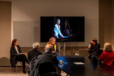 Lulu Obermayer (middle) in conversation with Christa Brüstle (left) and Elke Murlasits (right), at steirischer herbst '20: Paranoia TV, Paranoia TV Headquarters, Graz (27 September 2020).