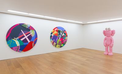 Exhibition view: KAWS, Galerie Perrotin, Hong Kong (26 March–19 May 2018).