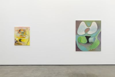 Kristy Luck, Fountain (2020). Oil on linen. 91.44 x 76.2 cm; Soft Touch (2020). Oil on linen. 152.4 x 127 cm (left to right). Exhibition view: Transformer, Philip Martin Gallery, Los Angeles (11 January–22 February 2020). Courtesy Philip Martin Gallery. Photo: Jeff McLane.