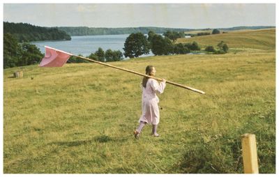 Maria Pinińska-Bereś, Aneksja Krajobrazu (Landscape Annexation) (1980). Performance and installation. Courtesy The Approach.