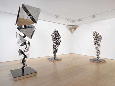 Exhibition view: Conrad Shawcross: After the Explosion, Before the Collapse, Victoria Miro, Mayfair, London (13 September–27 October 2018). © Conrad Shawcross. Courtesy the artist and Victoria Miro, London/Venice.