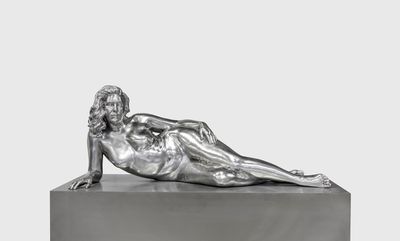 Charles Ray, Reclining Woman (2018). Machined steel. 152 x 211 x 112 cm.