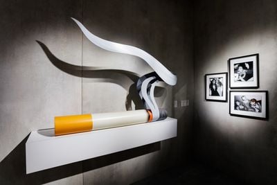 Tom Wesselmann, Smoking Cigarette #1 (1980). Oil on wood and masonite, formica base. 127 x 186.7 x 25.4 cm; TKTK Exhibition view: Galerie Gmurzynska, TEFAF New York Spring (4–8 May 2018). Courtesy Ocula. Photo: Charles Roussel.