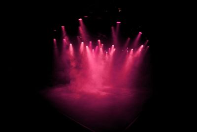 Pierre Huyghe, L'Expédition Scintillante, Acte 2, Untitled (Light Box) (2002). Smoke and light system, sound. Music: Erik Satie, Gymnopédies 3 and 4 (1888) orchestrated by Claude Debussy.198 x 191.5 x 157 cm. Edition of 3 + 2AP. Exhibition view: Marian Goodman Gallery, Frieze New York (3–6 April 2018). Courtesy Ocula. Photo: Charles Roussel.